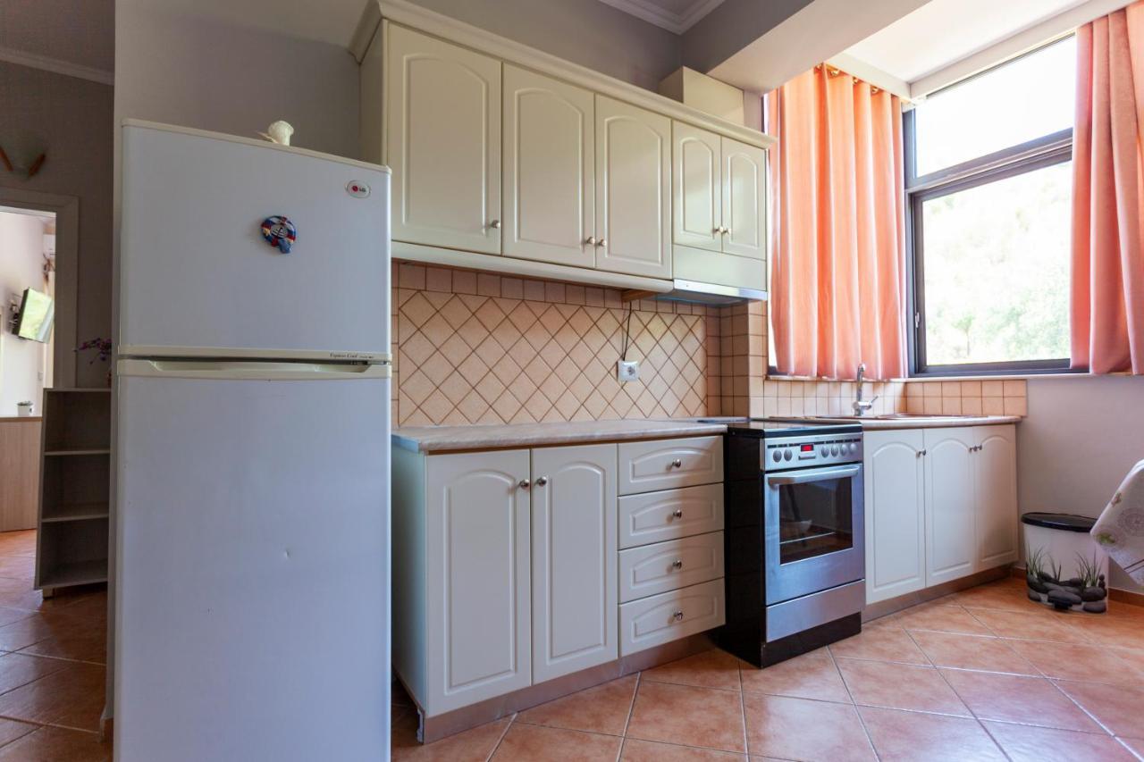 Toni Retzo Rooms Himara Kültér fotó