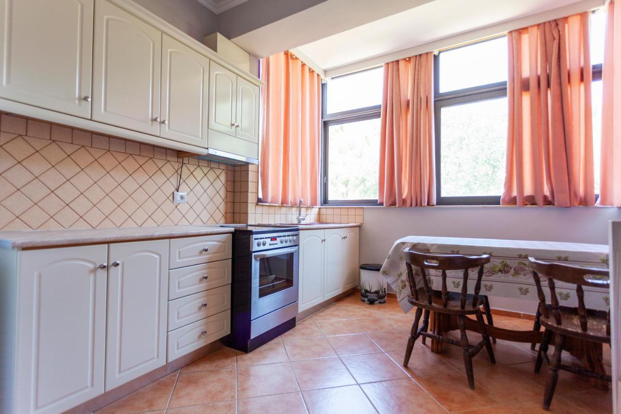 Toni Retzo Rooms Himara Kültér fotó