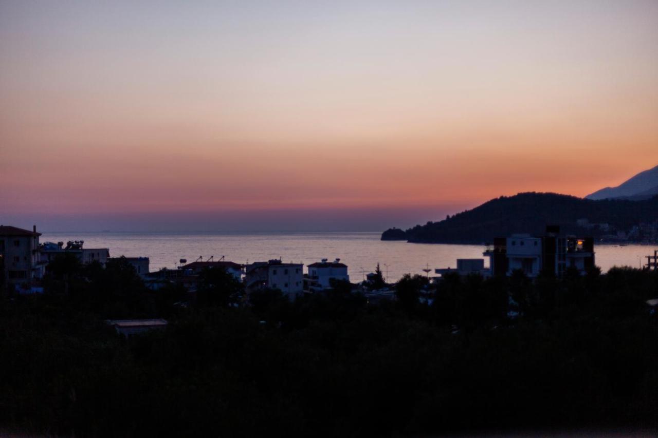 Toni Retzo Rooms Himara Kültér fotó