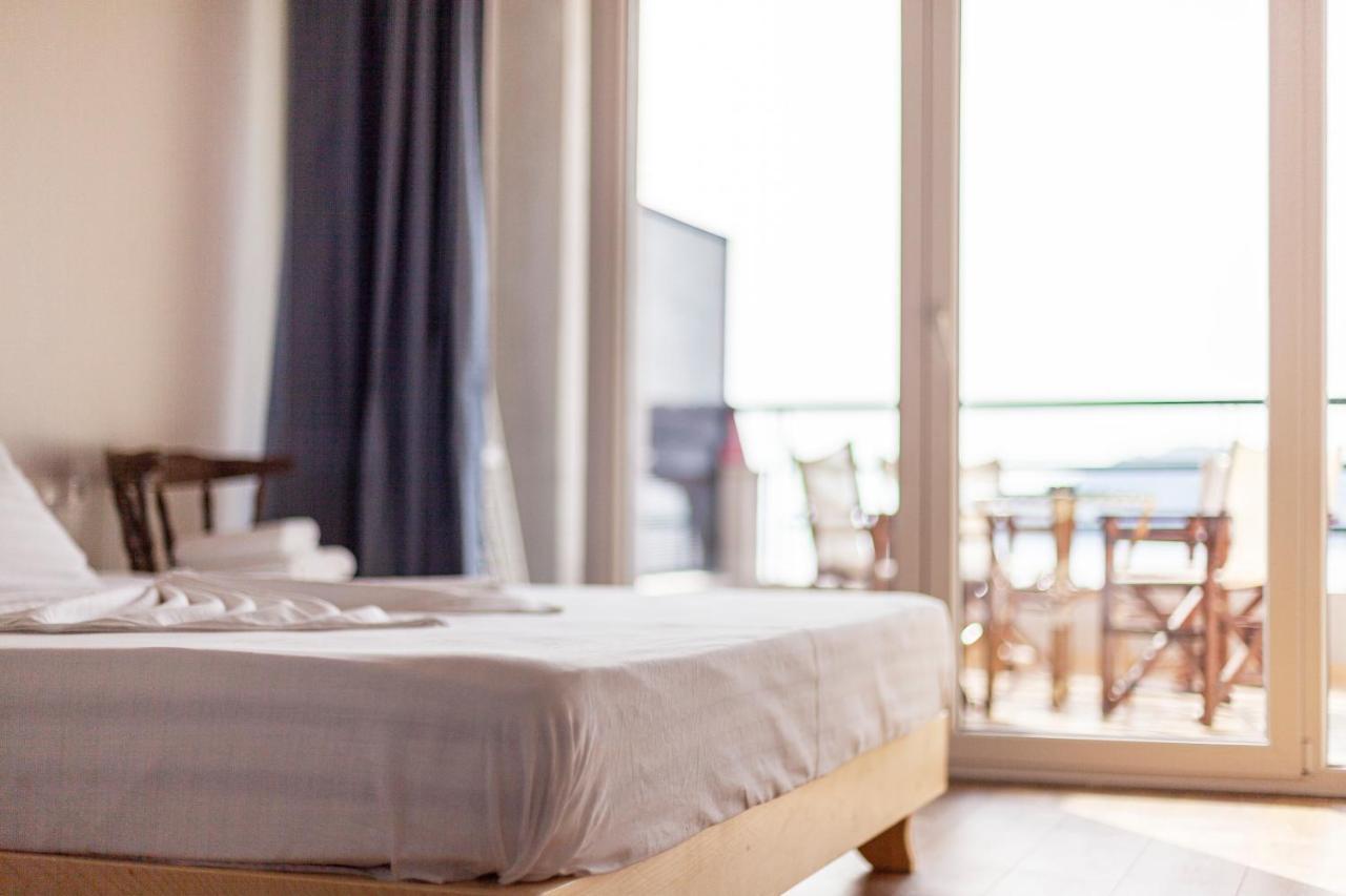Toni Retzo Rooms Himara Kültér fotó