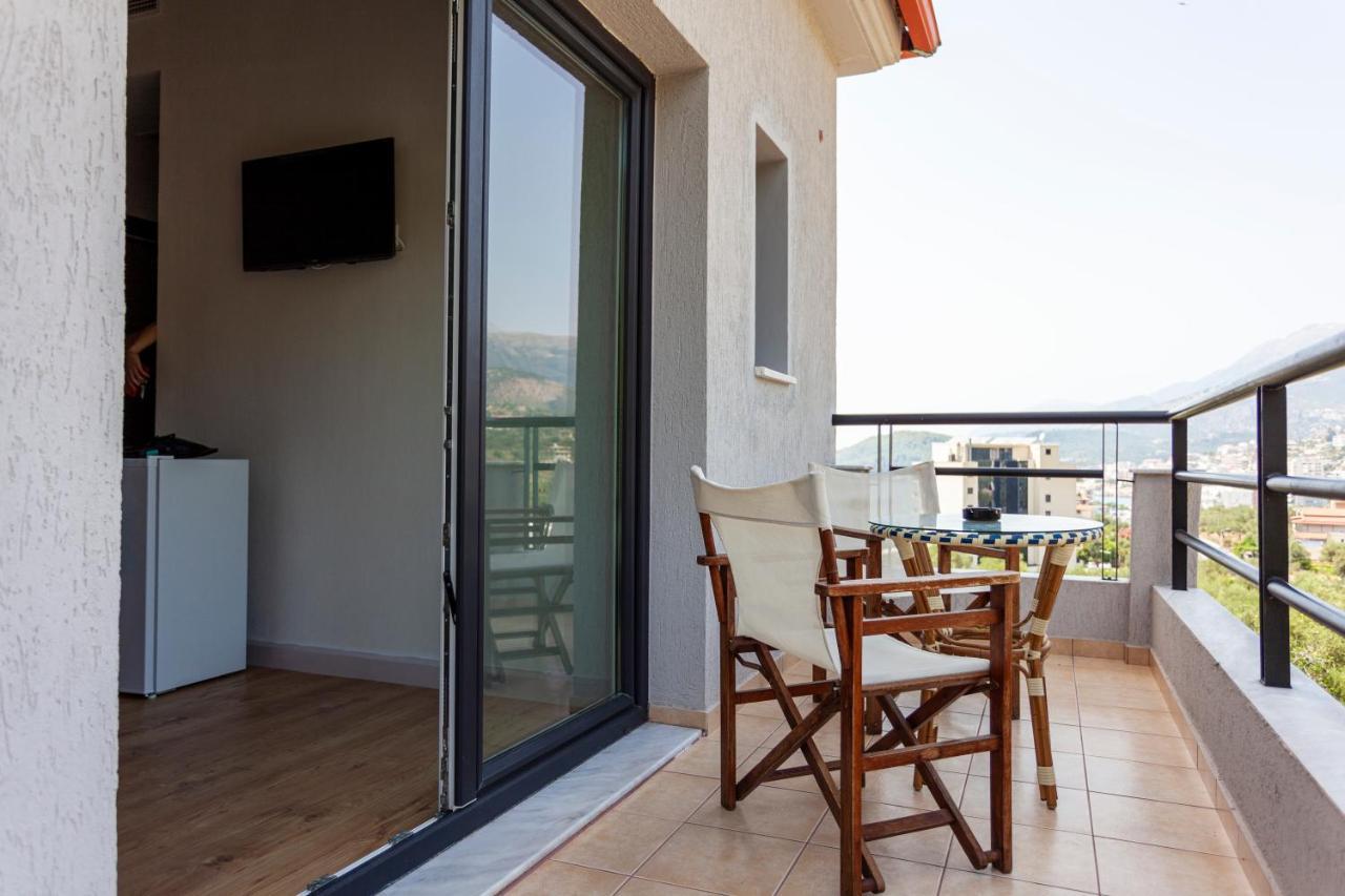 Toni Retzo Rooms Himara Kültér fotó