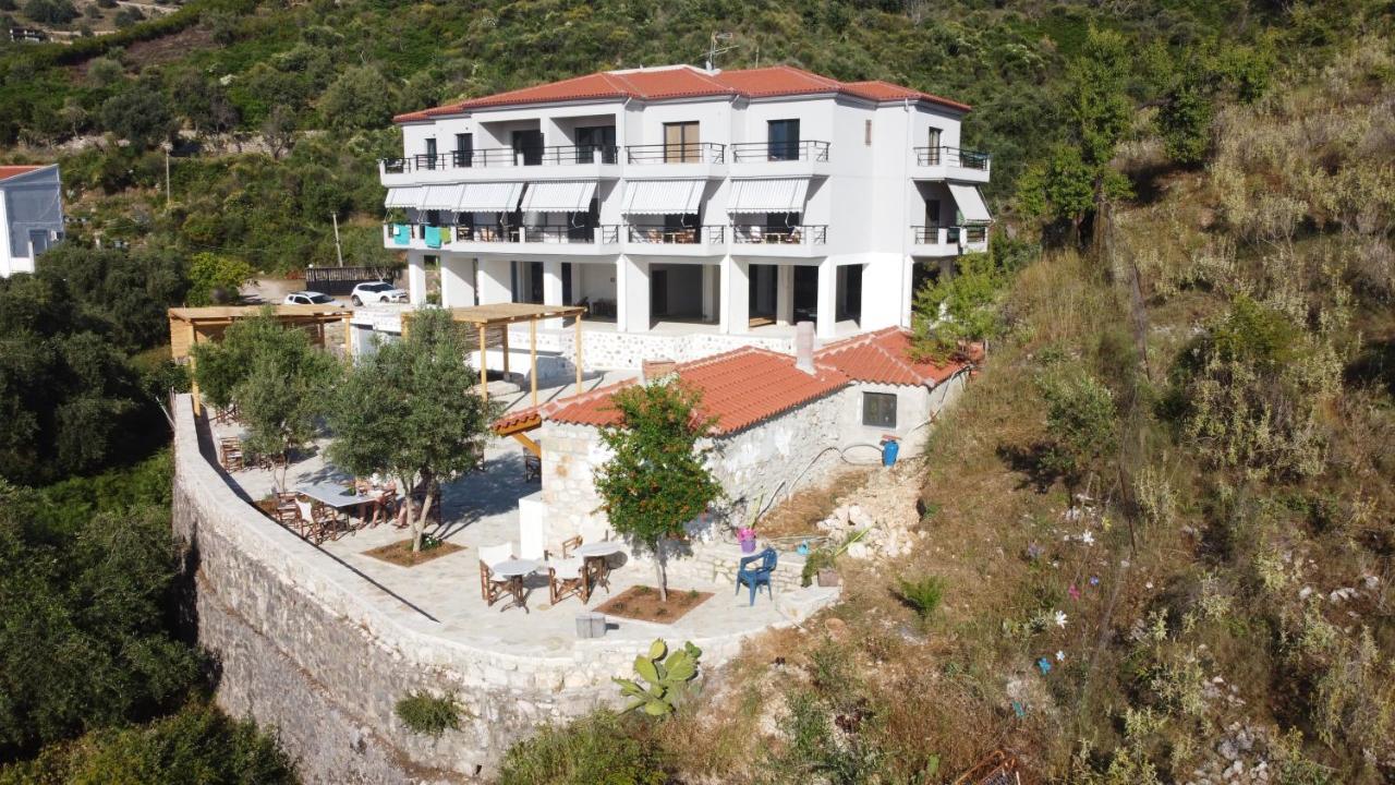 Toni Retzo Rooms Himara Kültér fotó